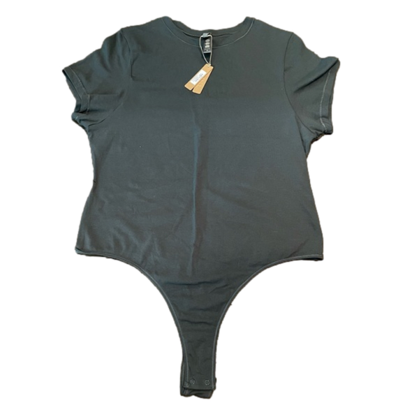 Skims Bodysuit - Picture 1 of 4